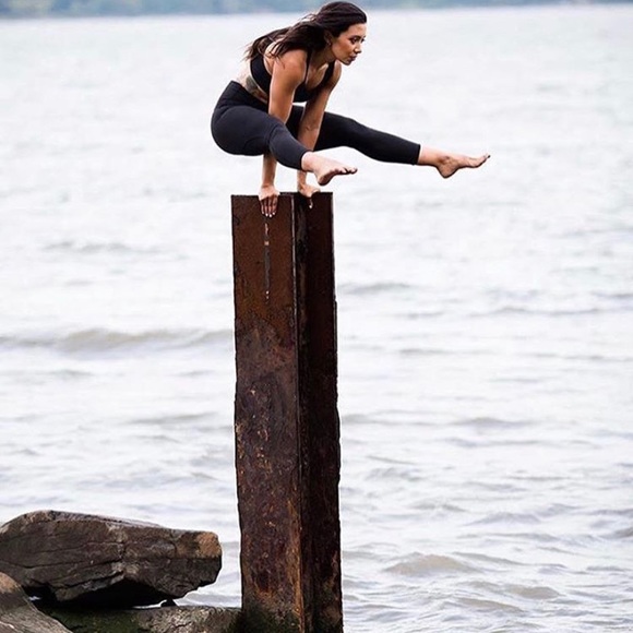 Meet the Posher - Picture 3 of 3